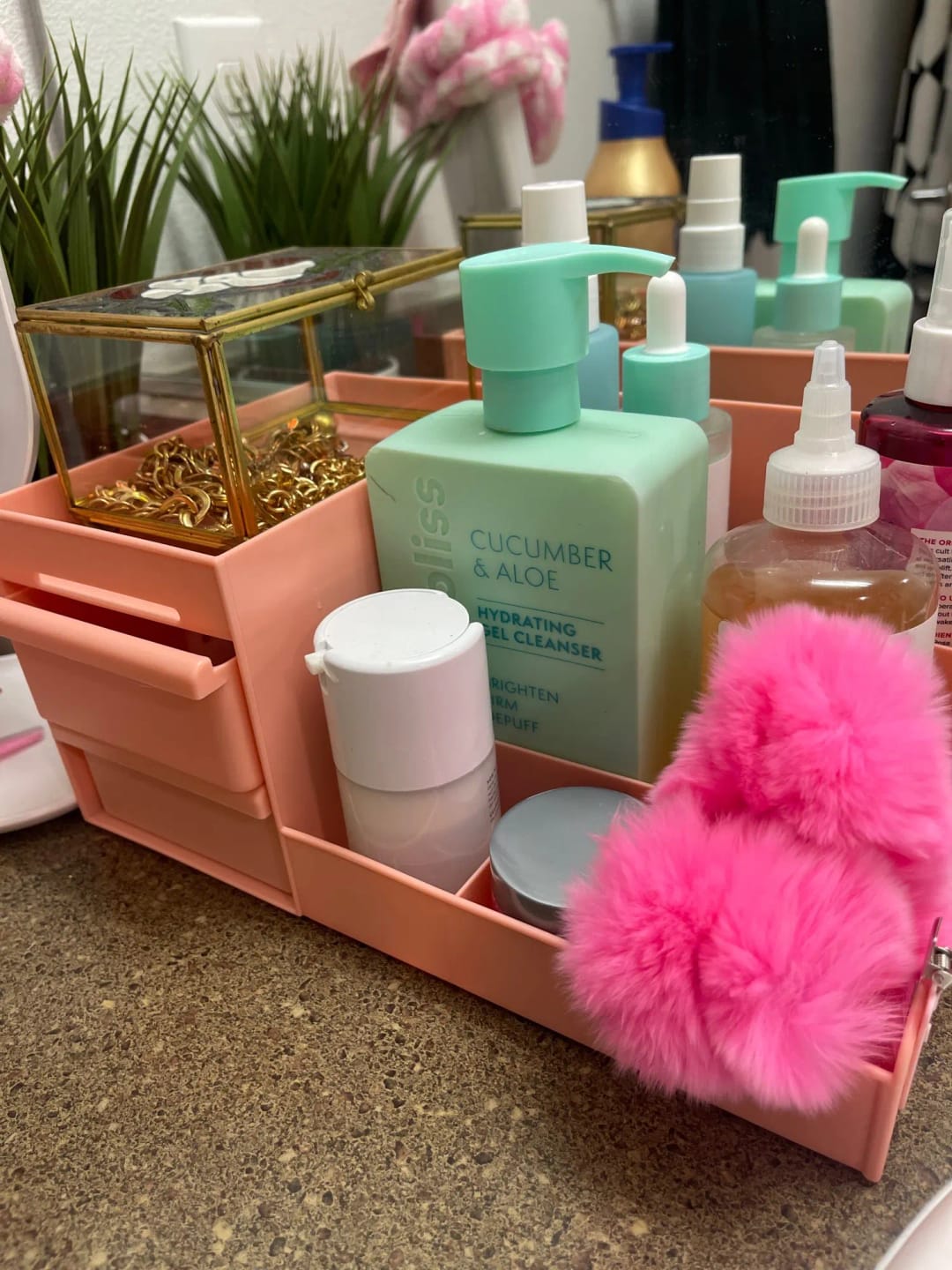 A Deep Dive into the Multi-Grid Makeup Storage Box