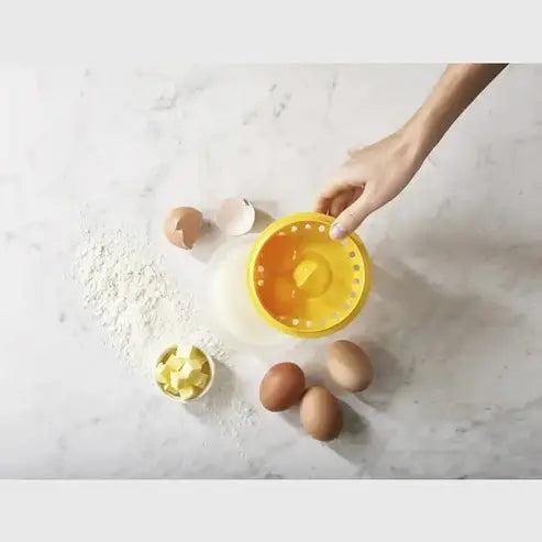 Effortlessly Egg Separator