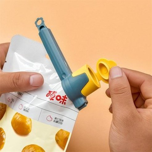 Snack Sealing Storage Clip Fresh Keeping Sealer Clamp Plastic Helper Food Saver Travel Kitchen Tools Food Storage Bag Seal Clip: Food Storage Containers.