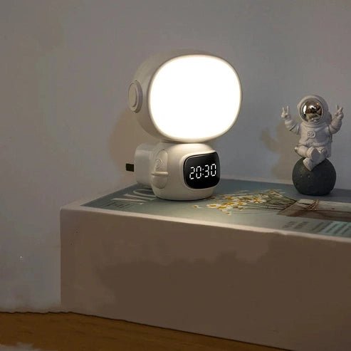 Modern Astronaut LED Night Light with Stepless Dimming